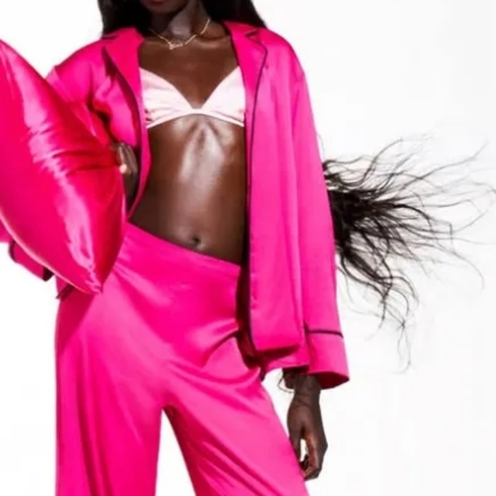 ZARA X BARBIE™ THE MOVIE WARNERBROS SATIN EFFECT SHIRT Only